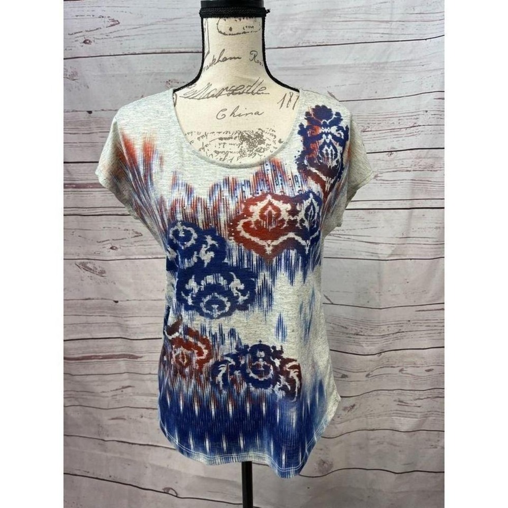 A359-Sonoma Medium gray‎ t shirt with cute blue and white pattern and jewels